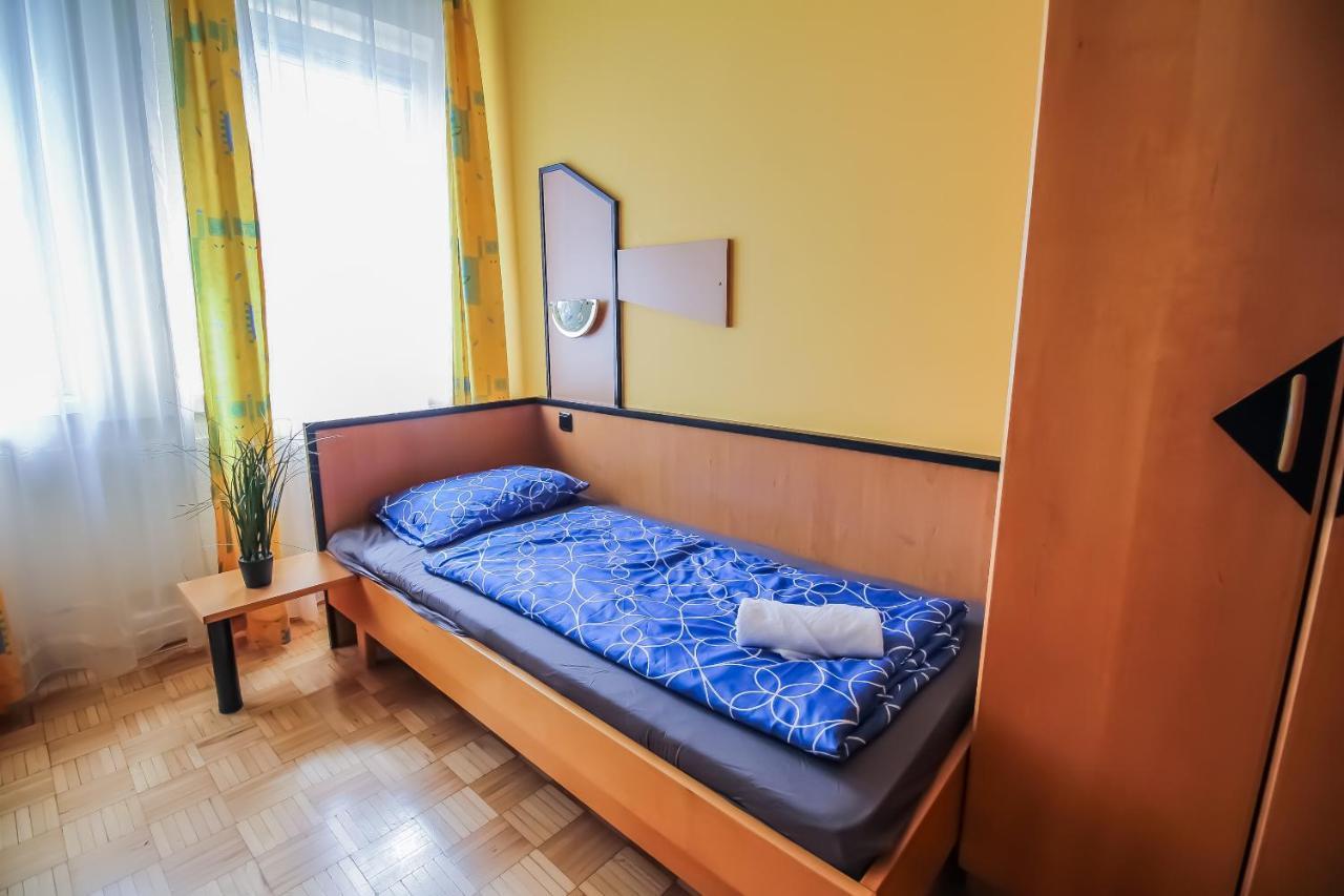 Apartament Queen Studio 3p Bs A *